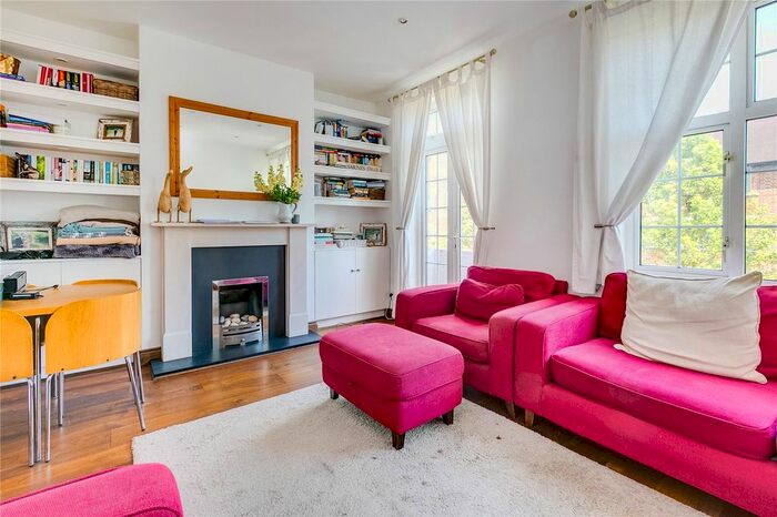 2 Bedroom Flat To Rent In Carmichael Court, Grove Road, London SW13
