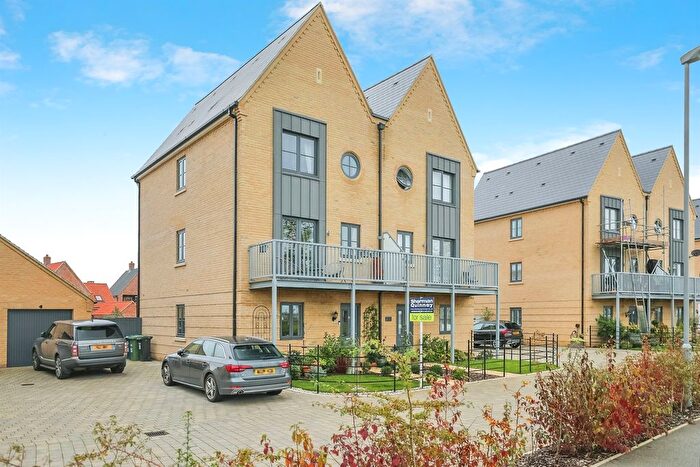 4 Bedroom Semi-Detached House For Sale In Cartwright Close, Alconbury Weald, Huntingdon, PE28