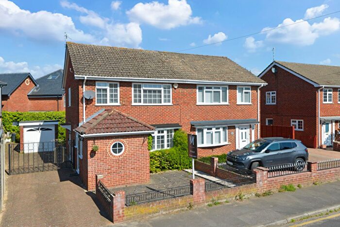 3 Bedroom Semi-Detached House For Sale In Fern Road, Godalming, GU7