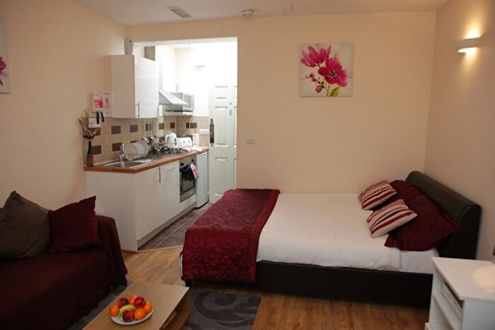 Studio To Rent In Bath Road, Hounslow, TW5