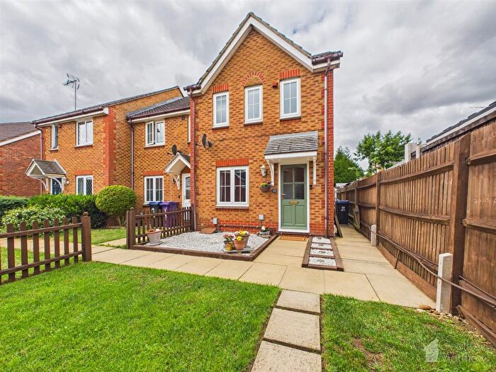 3 Bedroom End Terrace House For Sale In Fairfield Way, Great Ashby, Stevenage, SG1