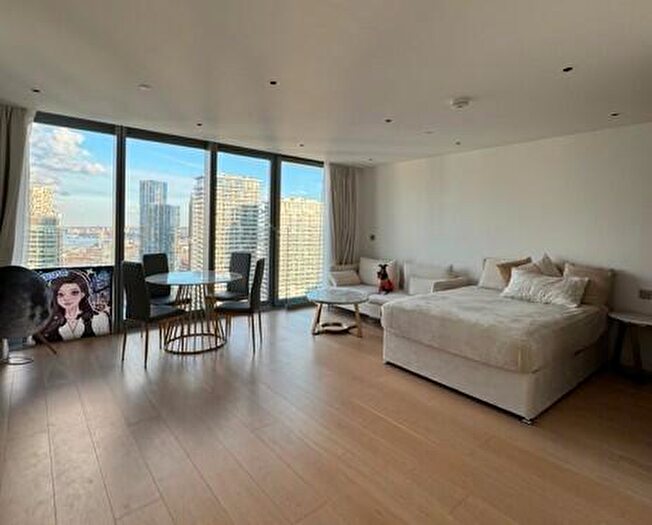 Studio To Rent In Landmark Pinnacle, Canary Wharf, London, E14
