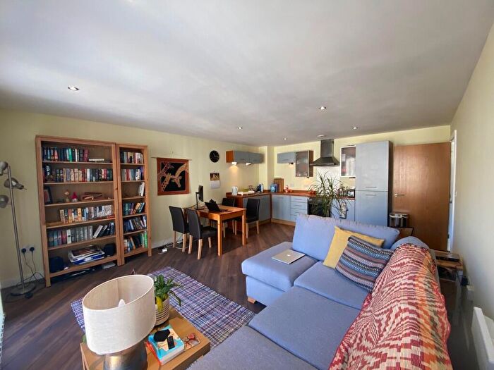 2 Bedroom Apartment To Rent In Quartz Apartments, Hall Street, Birmingham, B18