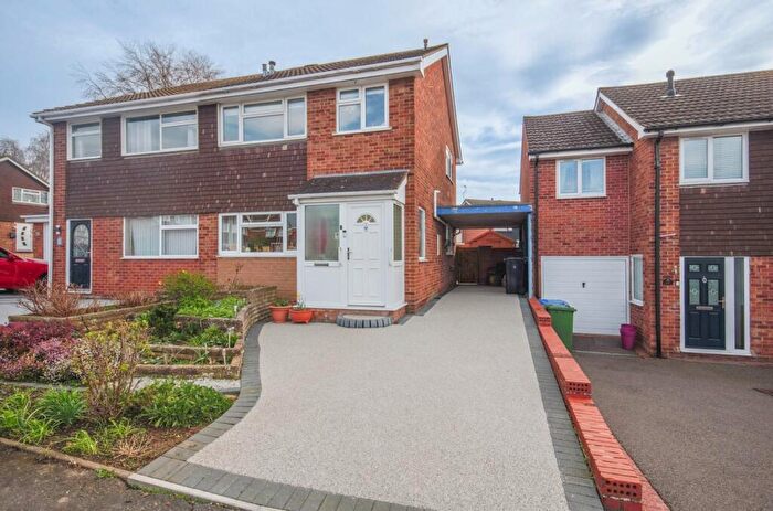 3 Bedroom Semi Detached House For Sale In Rydal Close, Brownsover, Rugby, CV21