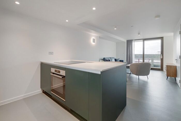 1 Bedroom Flat To Rent In St. Leonards Road, London, E14