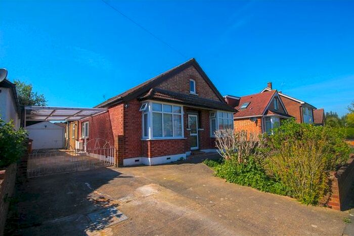 4 Bedroom Bungalow To Rent In Dorset Road, Ashford, Surrey, TW15