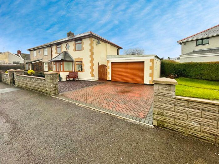 3 Bedroom Semi-Detached House For Sale In Tytalwyn Avenue, Kenfig Hill, Bridgend, CF33