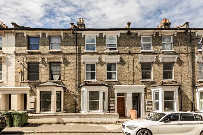 2 Bedroom Flat To Rent In Morrish Road, Brixton, SW2