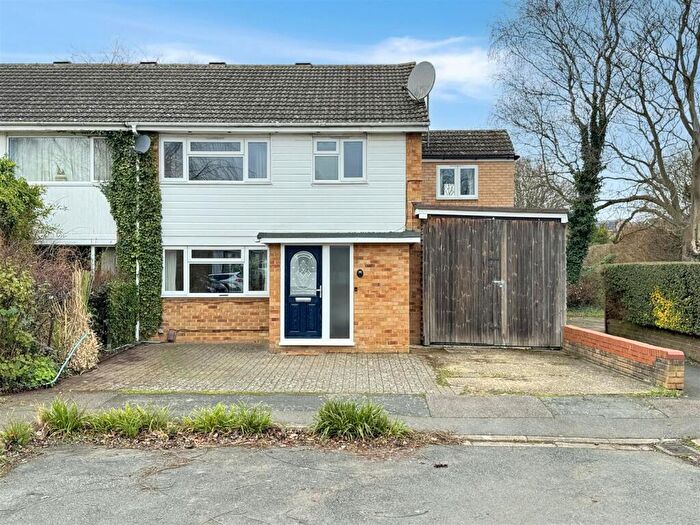4 Bedroom Semi-Detached House For Sale In Blanford Walk, Cambridge, CB4