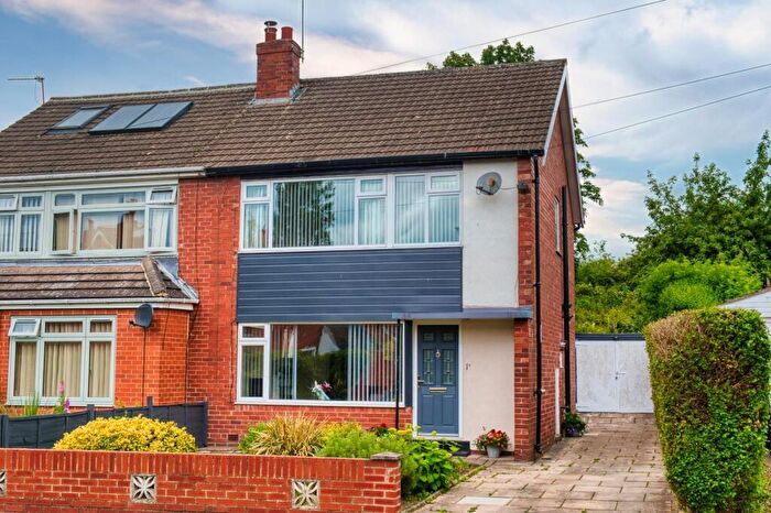 3 Bedroom Semi-Detached House For Sale In Nook Road, Scholes, Leeds, LS15