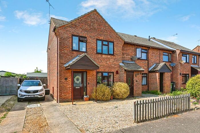 3 Bedroom End Of Terrace House For Sale In Jennings Close, Heacham, King's Lynn, PE31