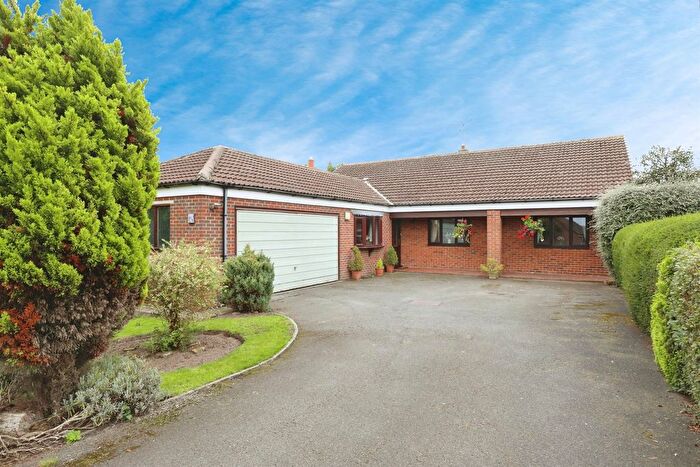 3 Bedroom Detached Bungalow For Sale In Croft Farm Close, Everton, Doncaster, DN10