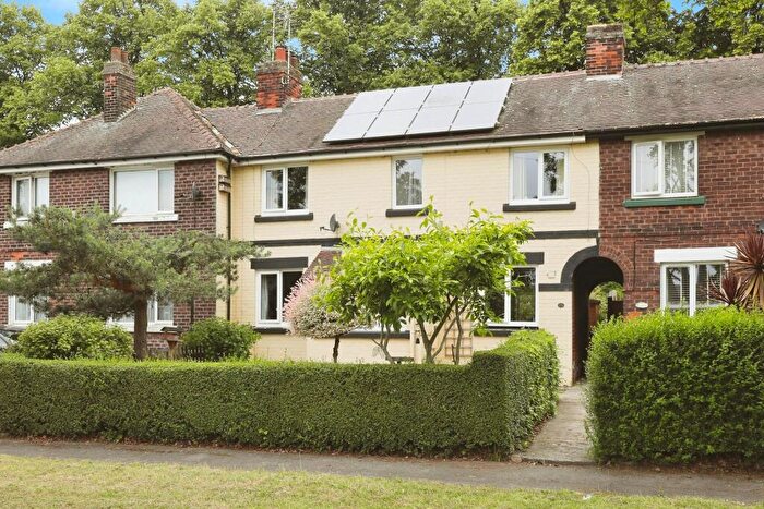 3 Bedroom Terraced House For Sale In Forest Lane, Worksop, S80