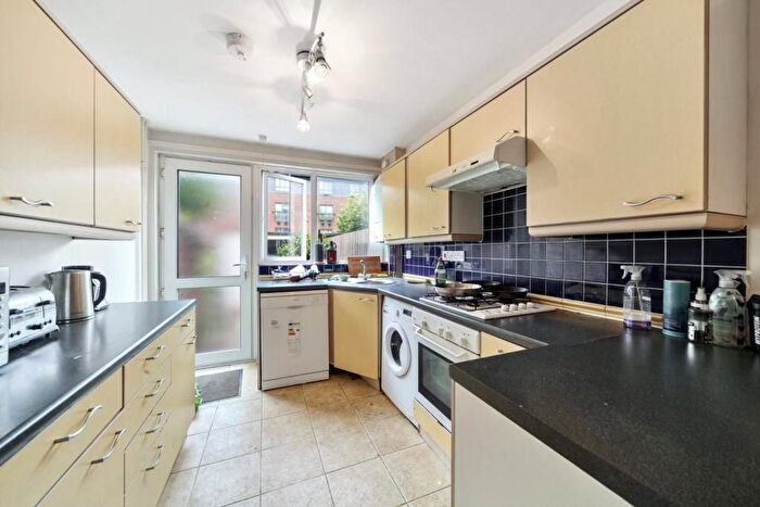 4 Bedroom Terraced House To Rent In Delhi Street, Kings Cross, N1