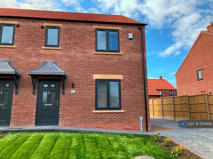 3 Bedroom Semi-Detached House To Rent In Buttercup Lane, Louth, LN11