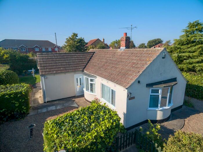 2 Bedroom Bungalow For Sale In Browns Lane, North Somercotes, Louth, LN11