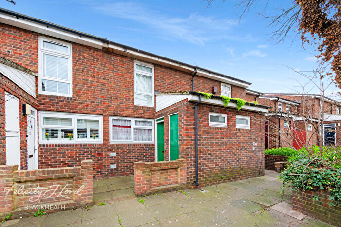 3 Bedroom Terraced House For Sale In Arthur Grove, Woolwich, SE18