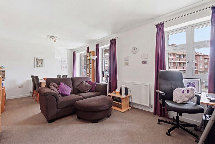 2 Bedroom Flat For Sale In Abode Apartments, Devons Road, E3