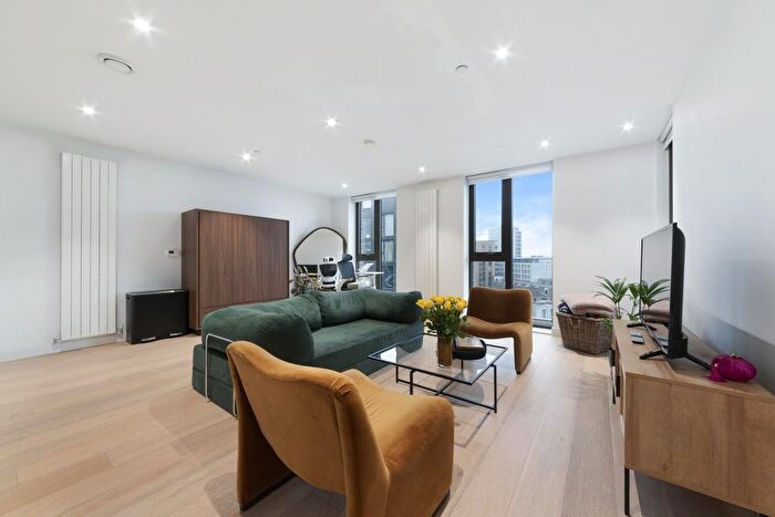 1 Bedroom Flat For Sale In Commodore House, Royal Wharf, E16