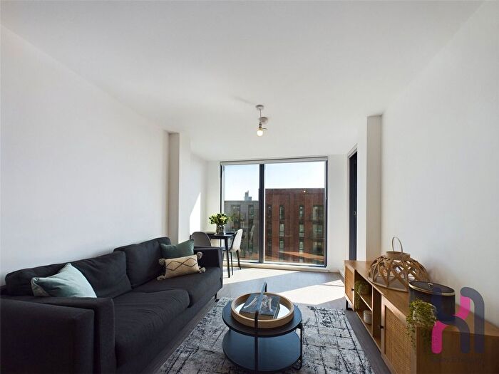 1 Bedroom Flat To Rent In The Landmark, Oldfield Road, Salford, M5