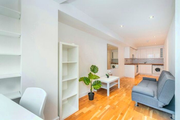 1 Bedroom Flat To Rent In Crowndale Road, Euston, NW1