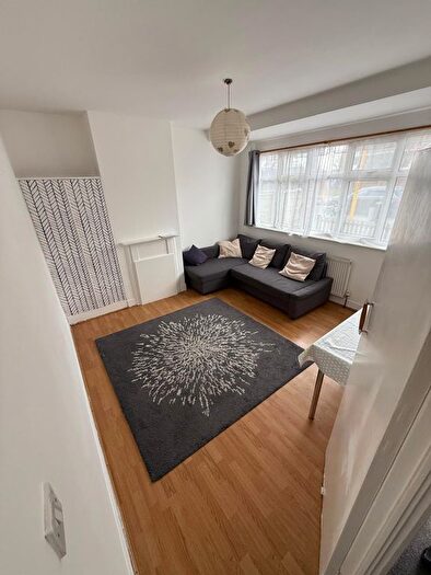 1 Bedroom Semi-Detached House To Rent In Eastfields Road, Mitcham, CR4