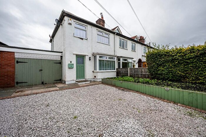 3 Bedroom Semi-Detached House For Sale In Mickering Lane, Aughton, L39