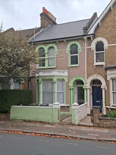 2 Bedroom Flat To Rent In Algernon Road, SE13