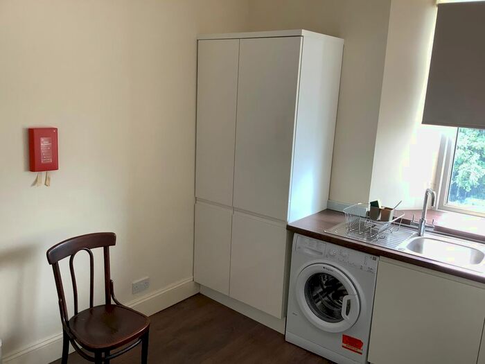 1 Bedroom Flat To Rent In Admiralty Street, Plymouth, PL1