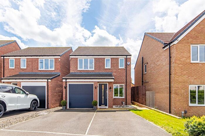 3 Bedroom Detached House For Sale In Saunton Gardens, The Fairways, NE23