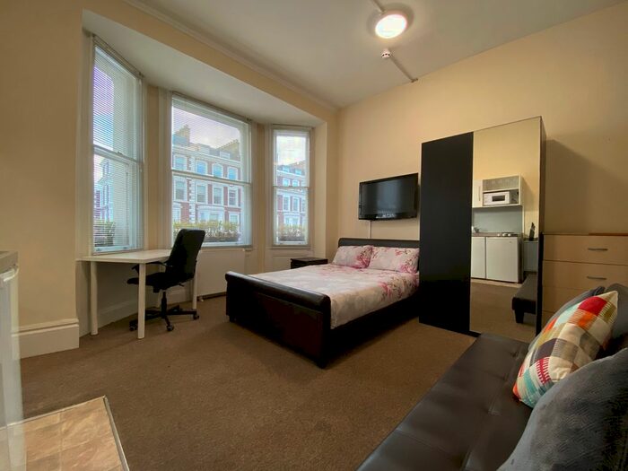 Studio To Rent In Cromwell Road, London, SW7