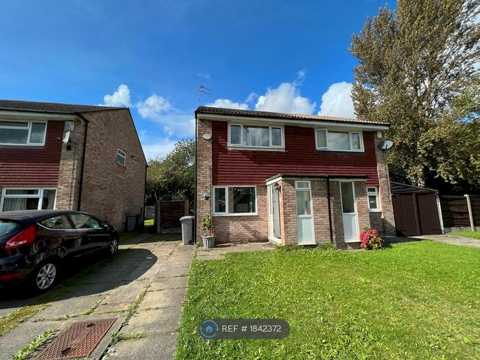 2 Bedroom Semi-Detached House To Rent In Riley Close, Sale, M33