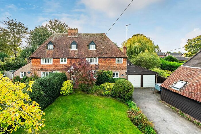 4 Bedroom Semi-detached House For Sale In Newchapel Road, Lingfield, RH7