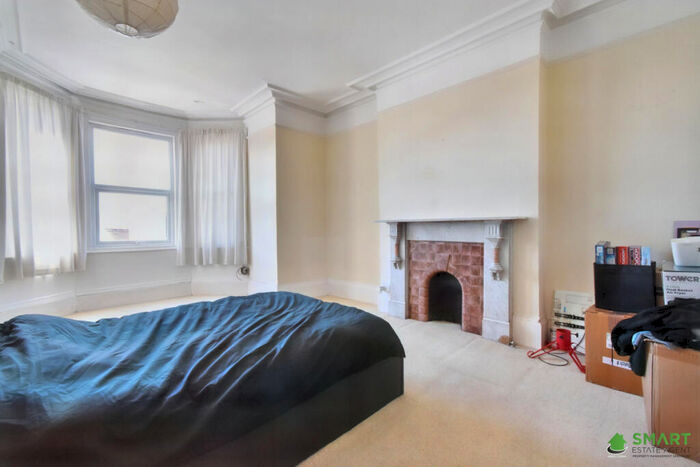 2 Bedroom Apartment For Sale In Sylvan Road, Exeter, EX4