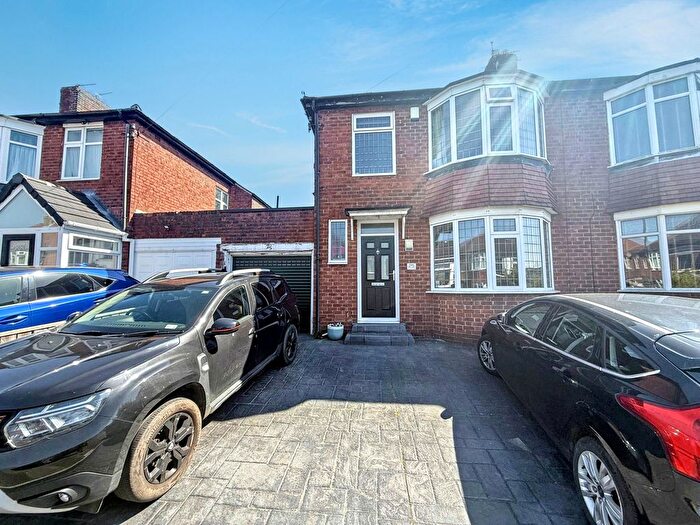 3 Bedroom Semi-Detached House For Sale In Stocksfield Avenue, Newcastle Upon Tyne, NE5