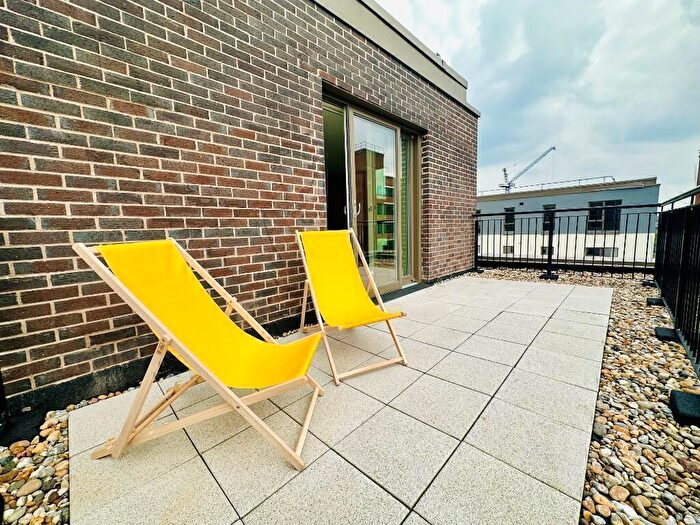 1 Bedroom Apartment To Rent In Lower Essex Street, Birmingham, B5