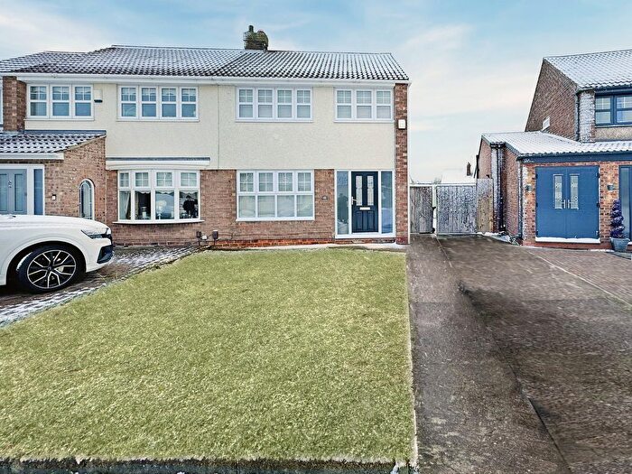 3 Bedroom Semi-detached House For Sale In Caistor Drive, Hartlepool, TS25