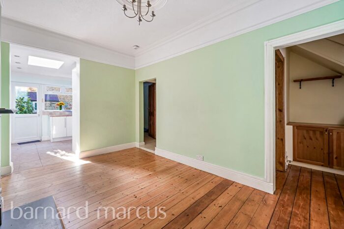 2 Bedroom Property To Rent In Overdale Road, London, W5