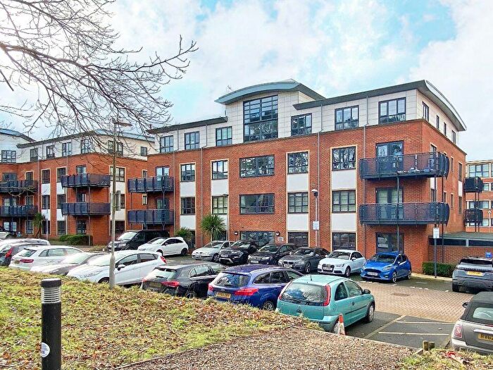 2 Bedroom Flat To Rent In Comet House, Wallis Square, Farnborough, GU14