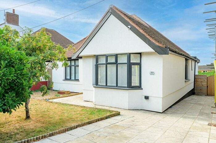 3 Bedroom Detached Bungalow To Rent In Oulton Road, Lowestoft, NR32