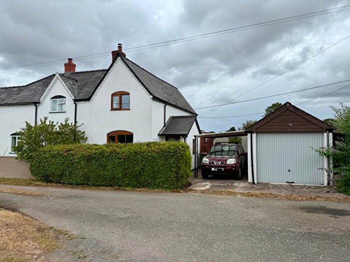 2 Bedroom Semi-Detached House For Sale In Court View, Allensmore, Hereford, HR2