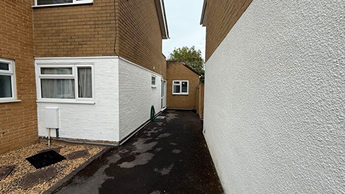 1 Bedroom Semi-Detached Bungalow To Rent In Portishead, Bristol, BS20