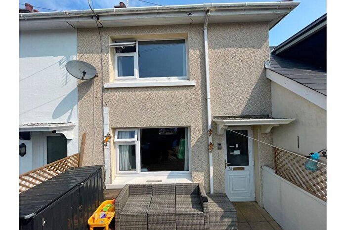 2 Bedroom Link Detached House For Sale In The Glebe, Camborne, TR14