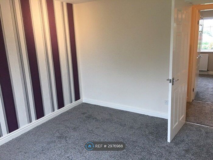 2 Bedroom Flat To Rent In Barnsdale Road, Castleford, WF10