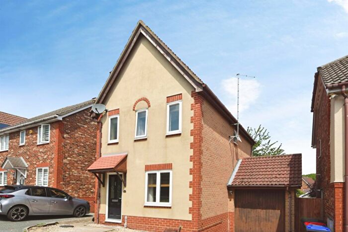 4 Bedroom Detached House For Sale In Bridport Way, Braintree, CM7