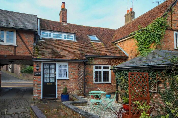 3 Bedroom Cottage To Rent In Clements Place, Tring, HP23