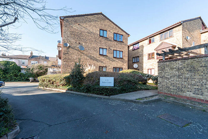1 Bedroom Flat To Rent In South Birkbeck Road, Leytonstone, E11