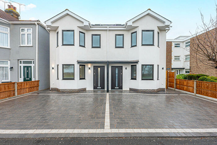 4 Bedroom Semi-Detached House To Rent In London Road, Benfleet, SS7