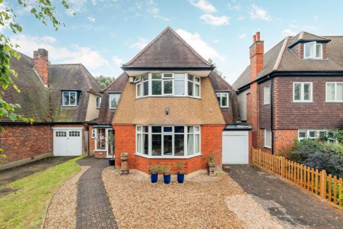 3 Bedroom Detached House For Sale In Brooklands Park, London, SE3