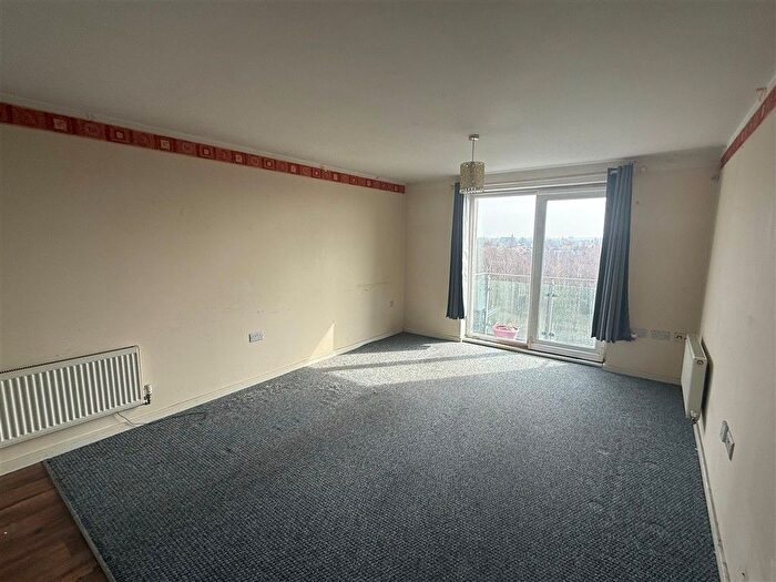 2 Bedroom Flat For Sale In Lower Hall Street, St. Helens, WA10